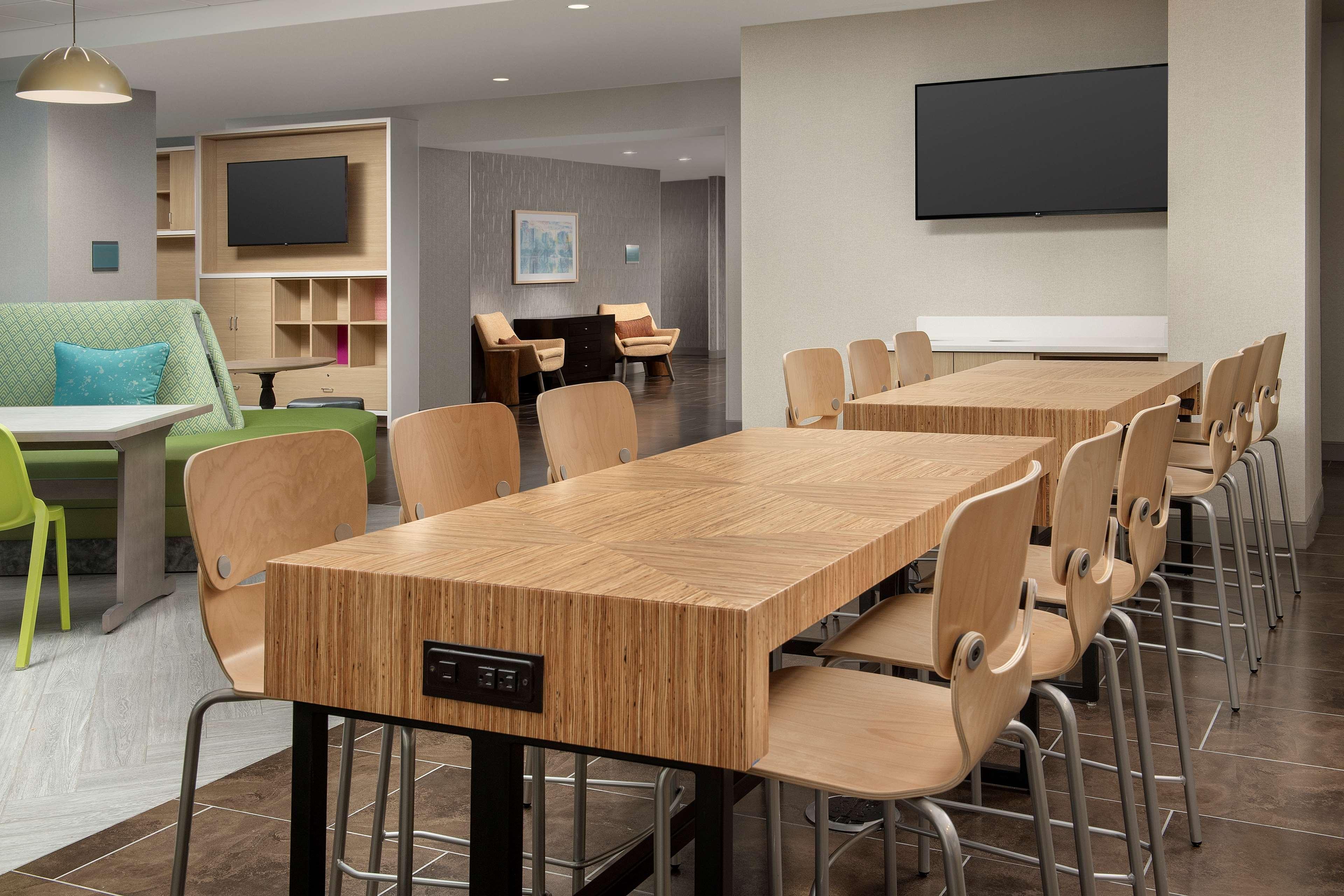 Hilton Garden Downtown Hotel 3*