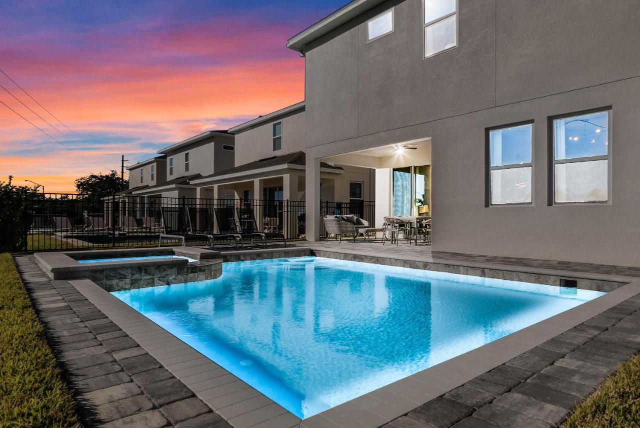 6 Bedrooms - 6 Bathrooms - Encore 7767 Wd * Orlando