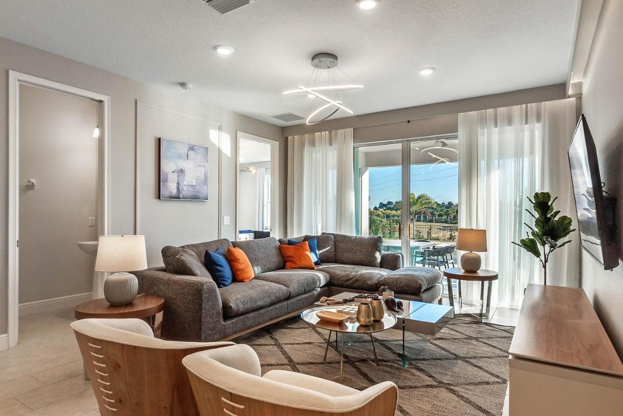 6 Bedrooms - 6 Bathrooms - Encore 7767 Wd Orlando