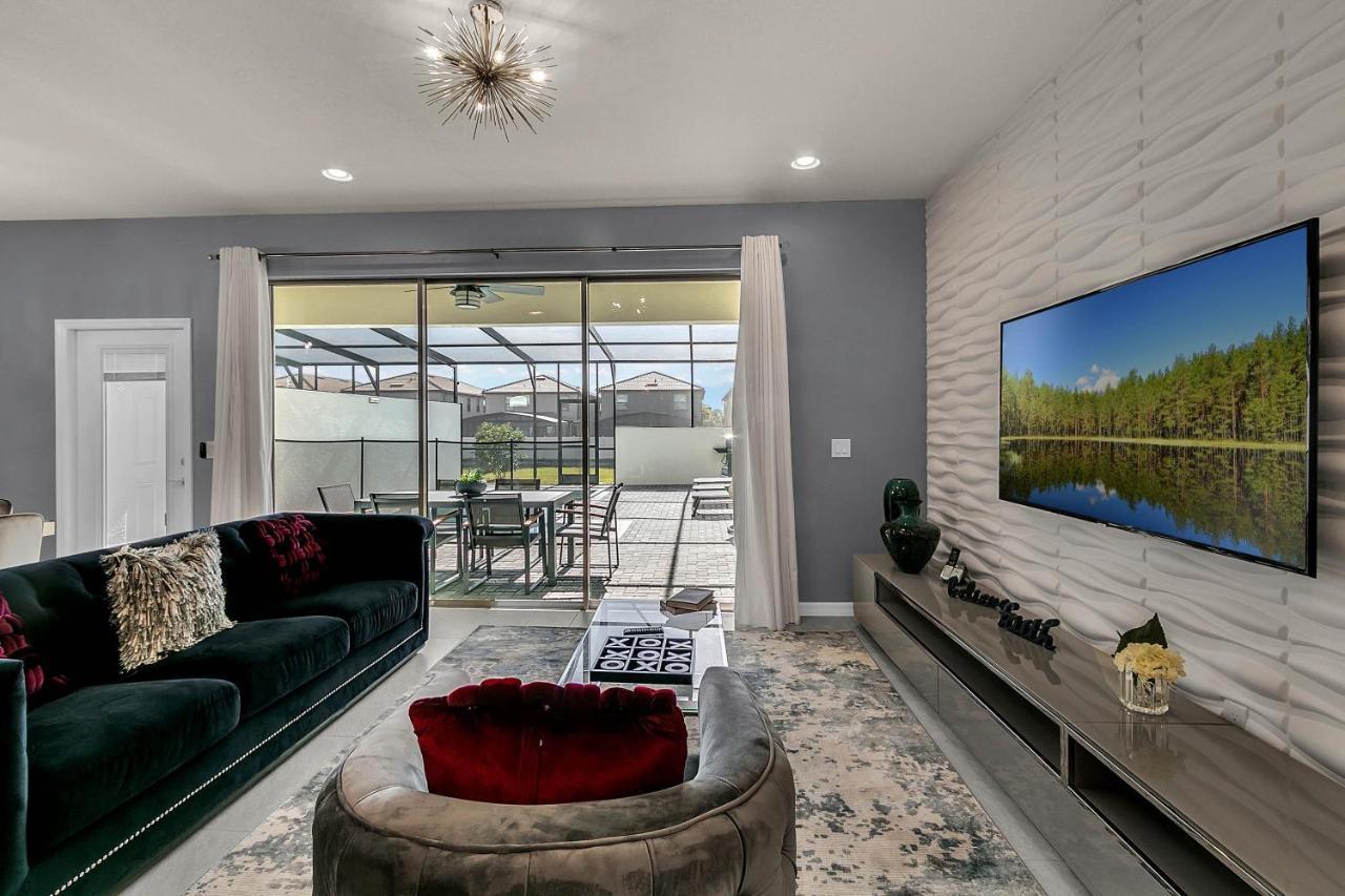 5 Bedrooms - 4,5 Bathrooms - Windsor At Westside 8928 Sa *