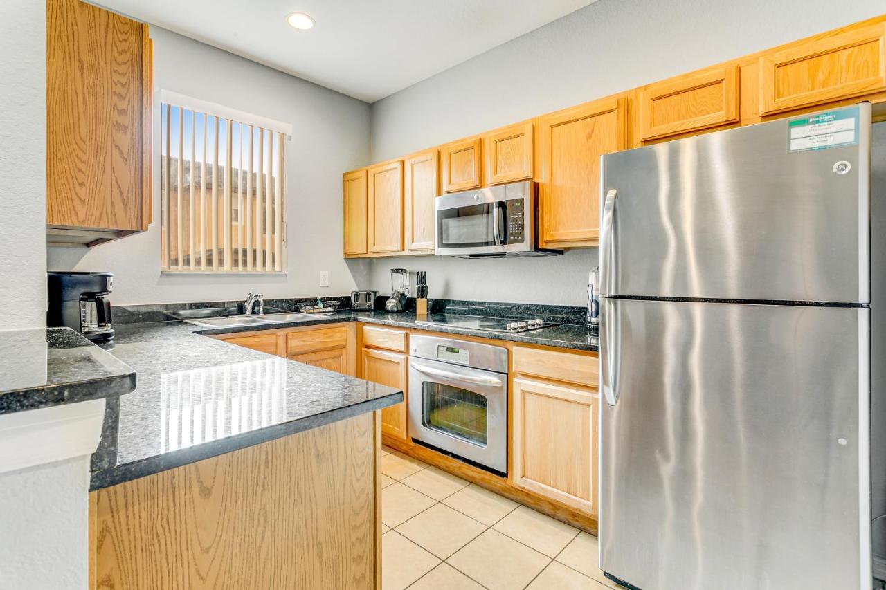 Modern Retreat At Regal Oaks Orlando