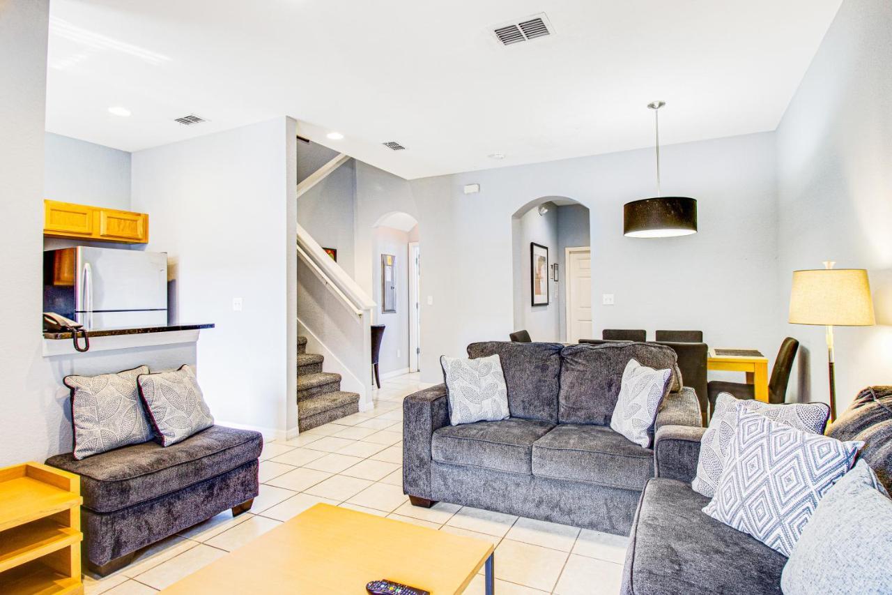 Holiday home Modern Retreat At Regal Oaks *