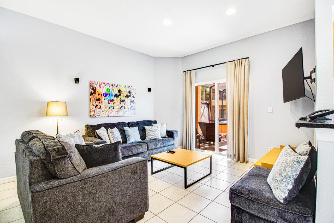 Modern Retreat At Regal Oaks Orlando