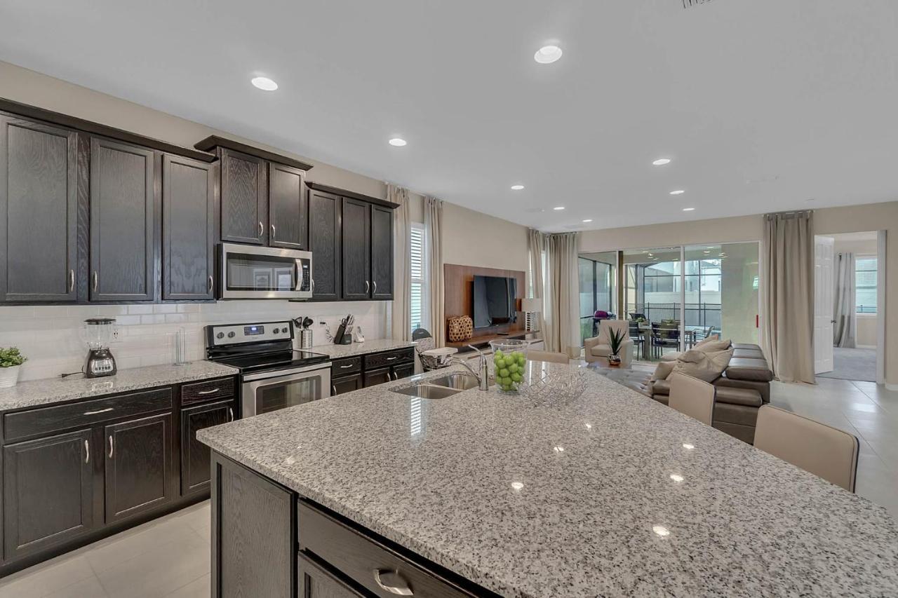 5 Bedrooms - 5,5 Bathrooms - Solara 9026 Pc Orlando