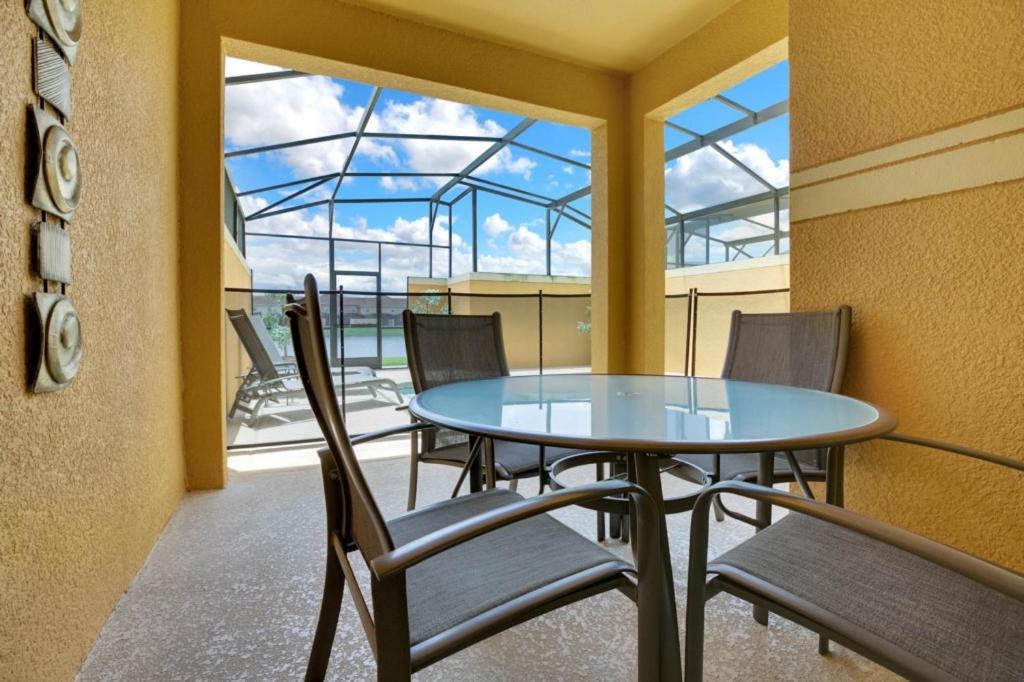 4 Bedrooms - 3 Bathrooms - Paradise Palms 8881 Cp Holiday home *