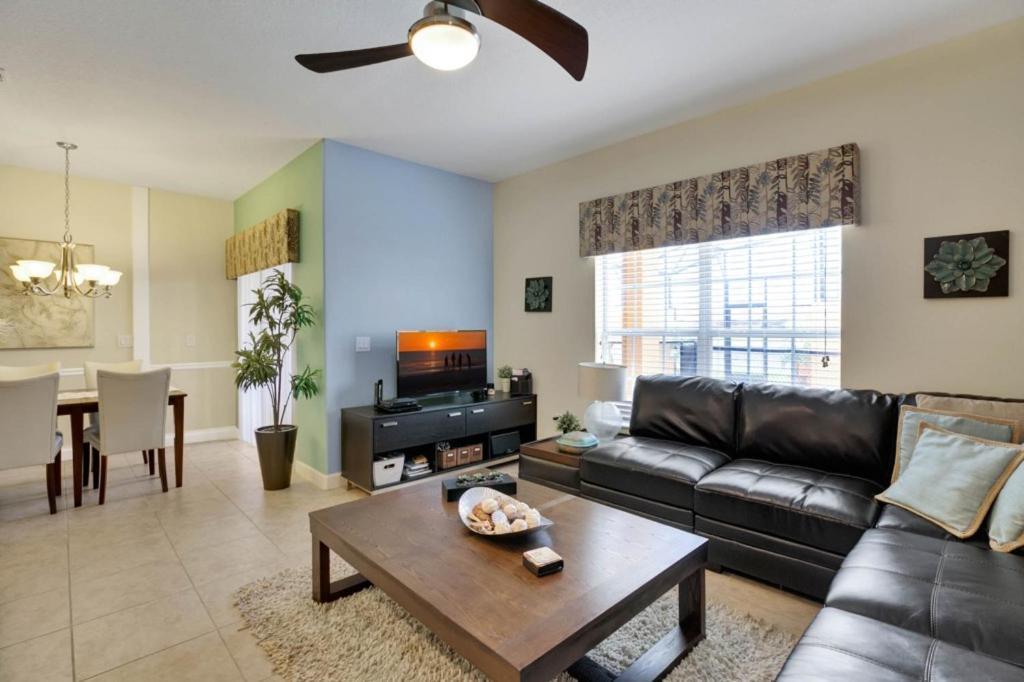 4 Bedrooms - 3 Bathrooms - Paradise Palms 8881 Cp Holiday home Orlando