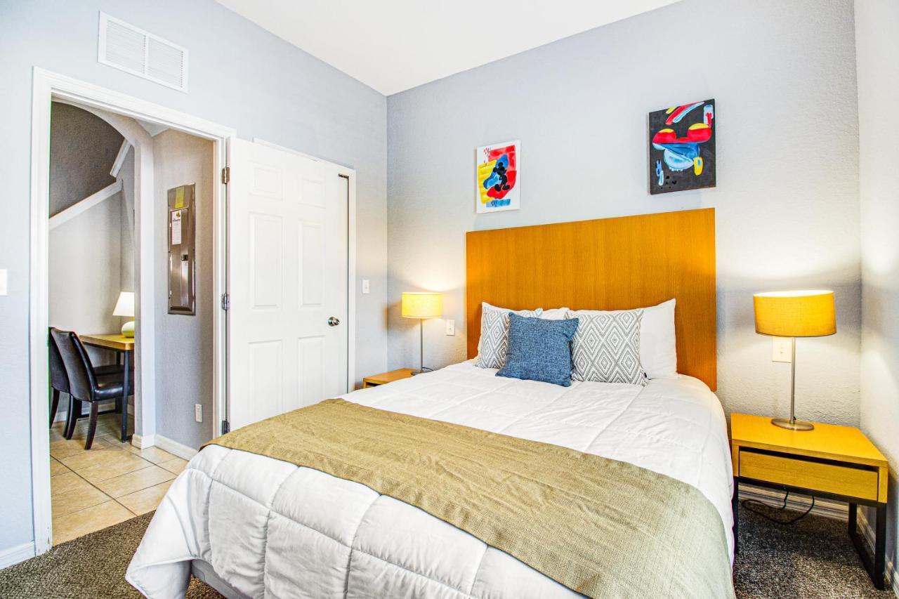 Holiday home Modern Retreat At Regal Oaks Orlando
