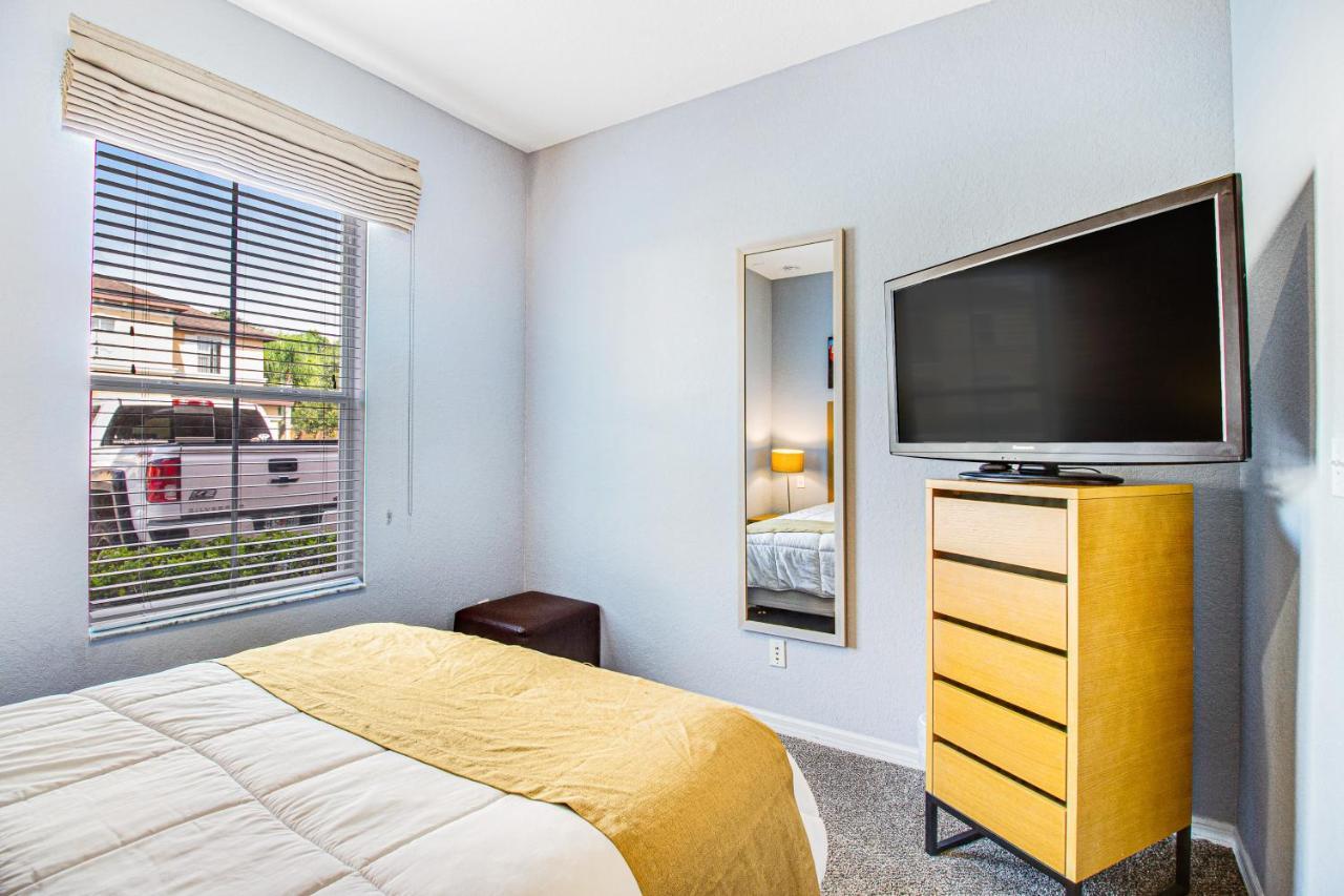 Modern Retreat At Regal Oaks Orlando