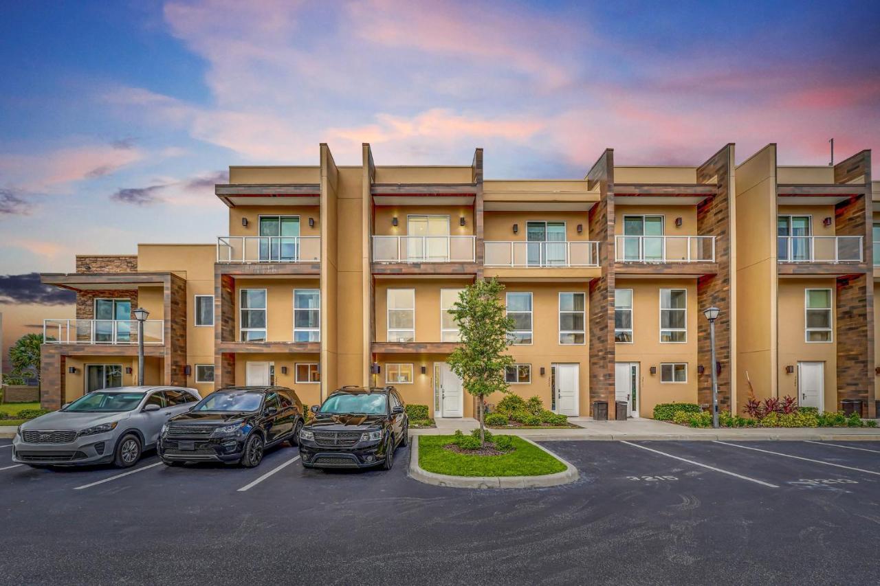 Villa Luxury Less Than A Mile From Disneyworld -bonus Elevator- *