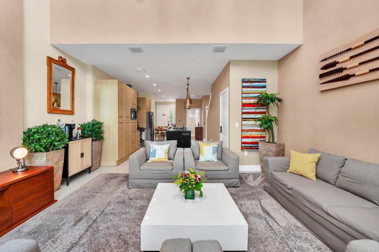Luxury Less Than A Mile From Disneyworld -bonus Elevator- Villa *