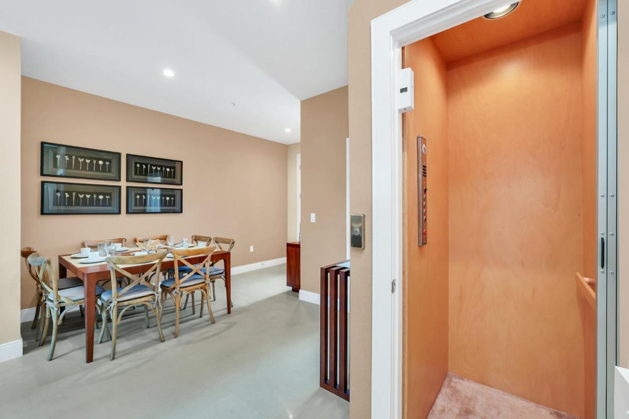Villa Luxury Less Than A Mile From Disneyworld -bonus Elevator- *