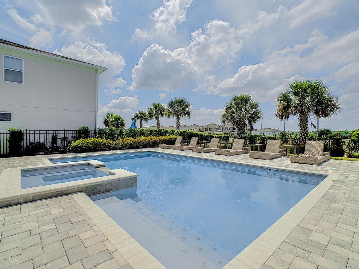 Stunning 11 Bedroom Themed House With Huge Pool Near Disney Holiday home *