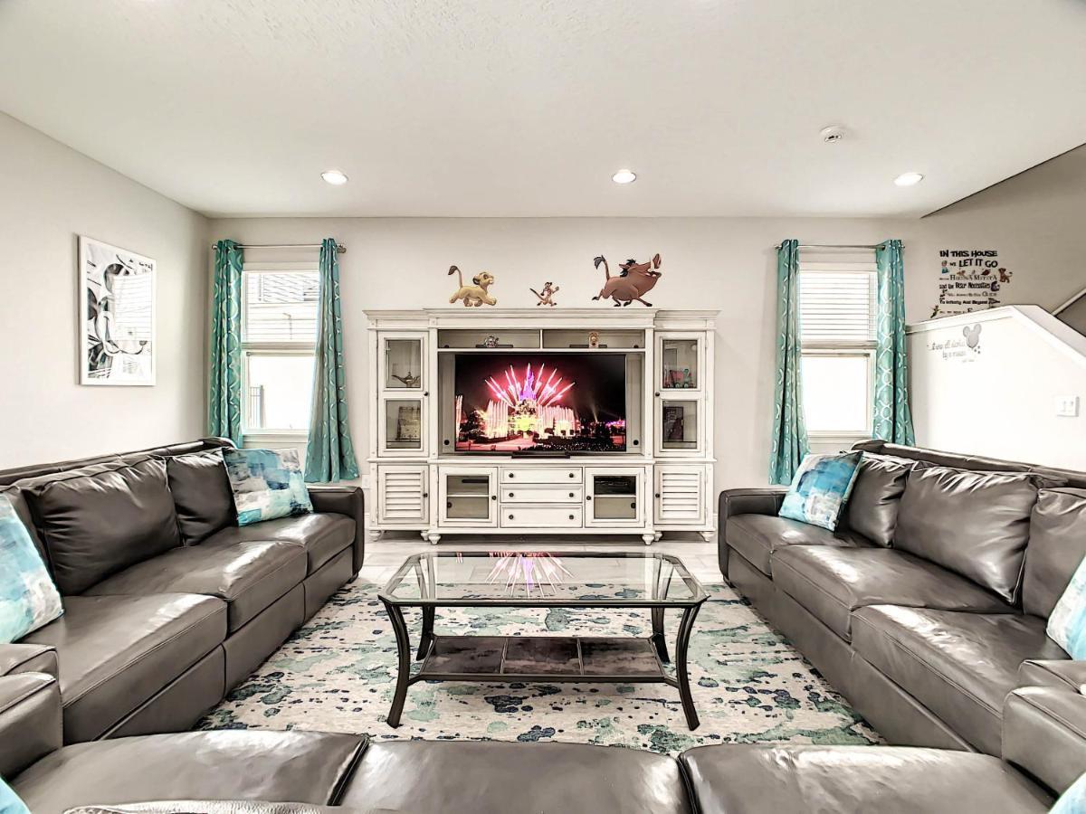 Stunning 11 Bedroom Themed House With Huge Pool Near Disney *