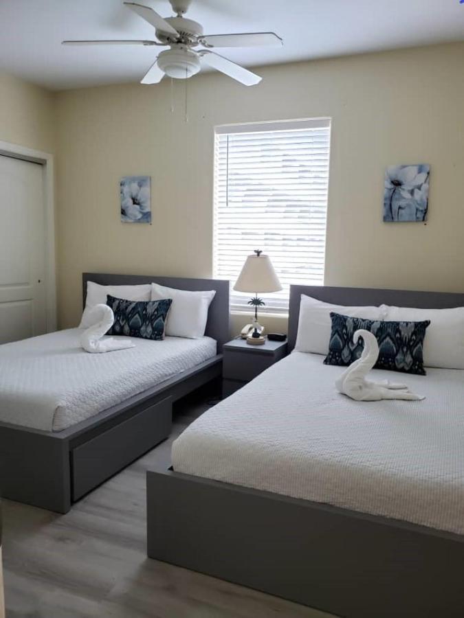 2 Bedroom With Spectacular Views Apartment *