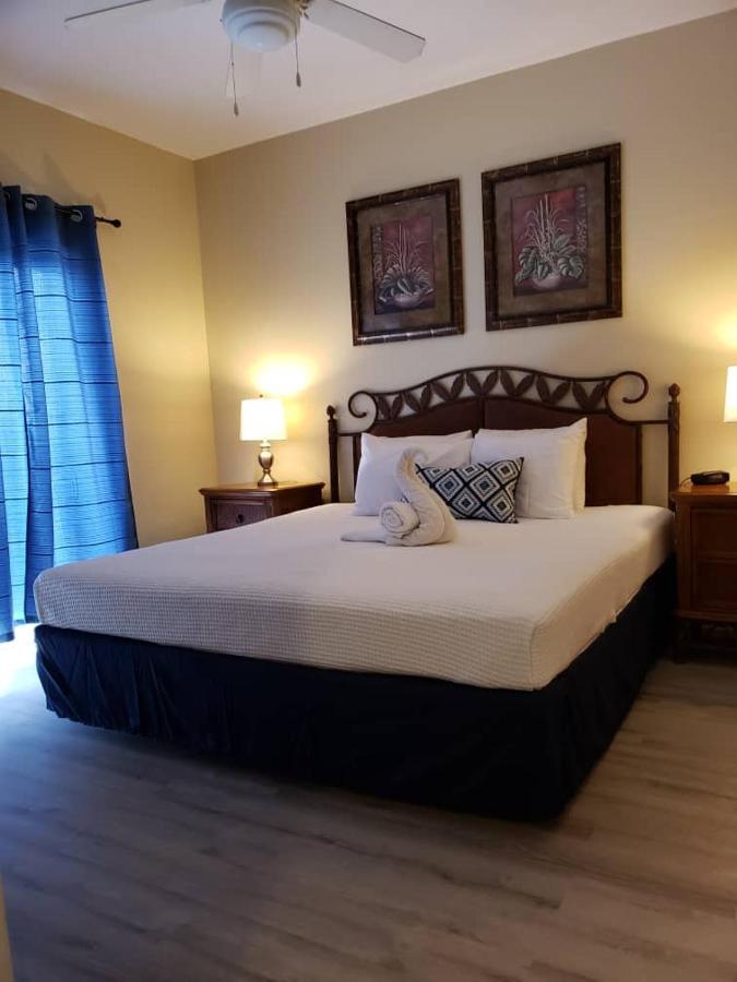 2 Bedroom With Spectacular Views * Orlando