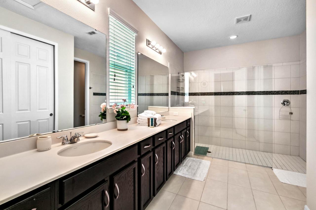 5 Bedrooms - 5,5 Bathrooms - Solara 1760 Sp Orlando