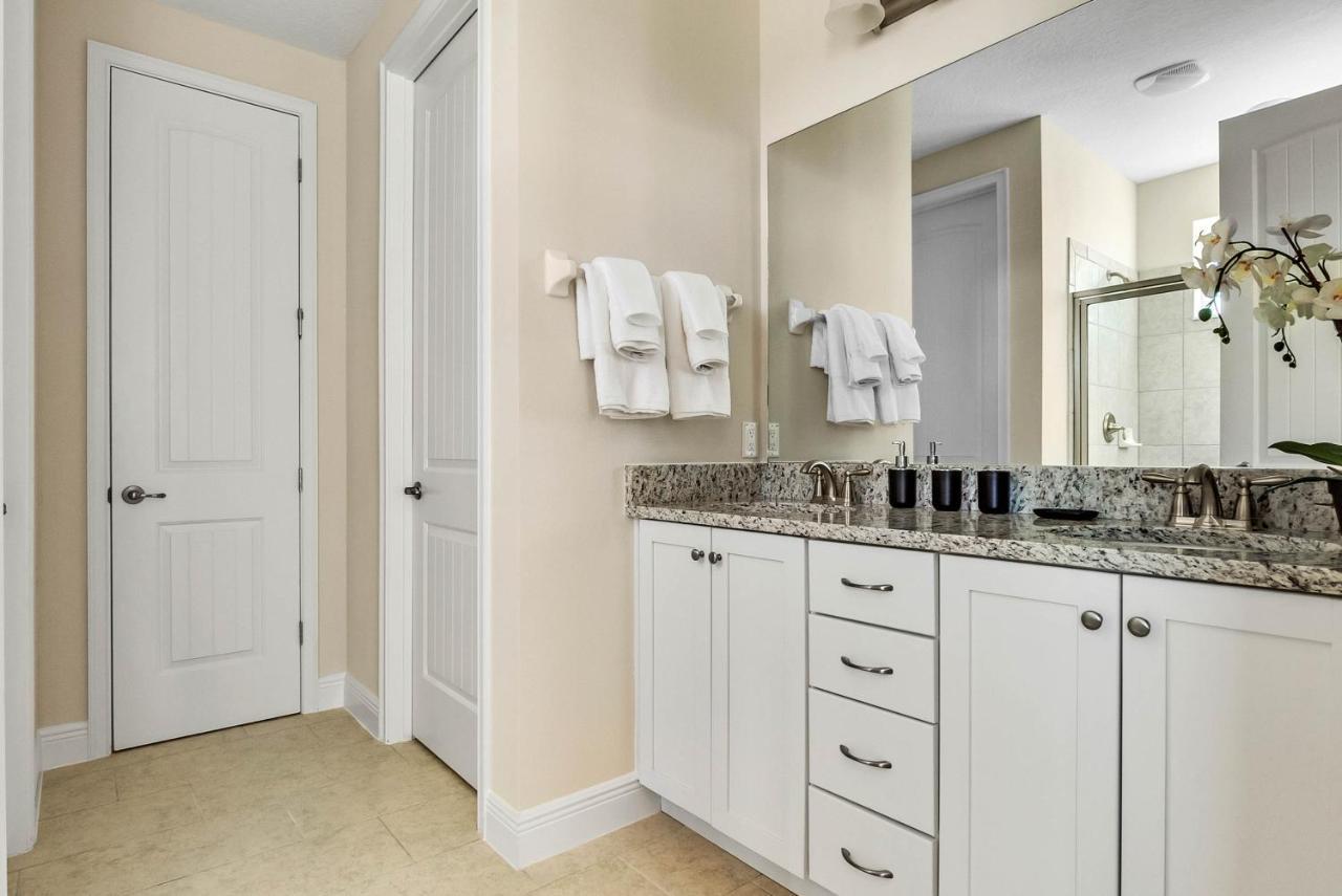 6 Bedrooms - 6 Bathrooms - Encore 7767 Wd