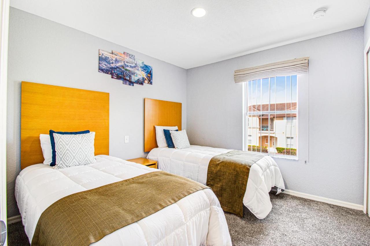 Holiday home Modern Retreat At Regal Oaks Orlando