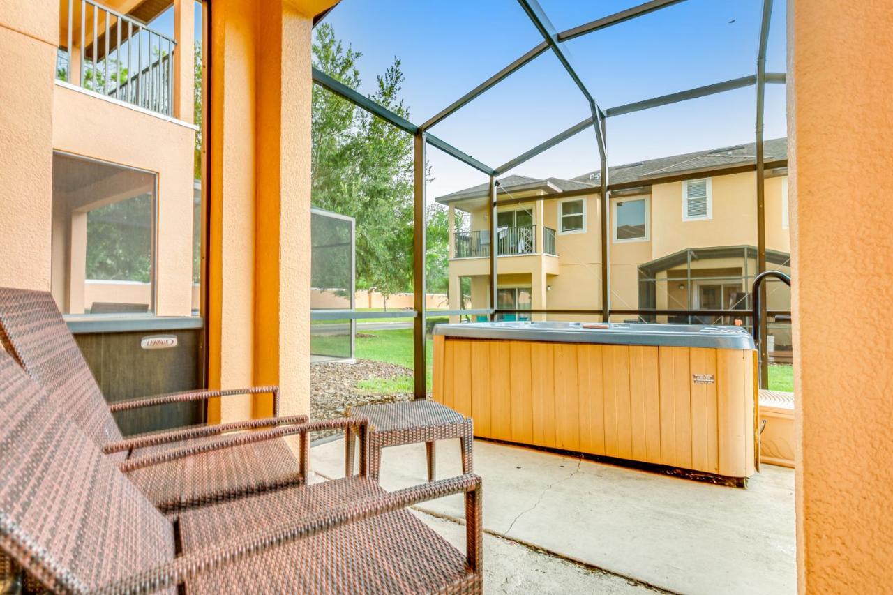 Modern Retreat At Regal Oaks Orlando