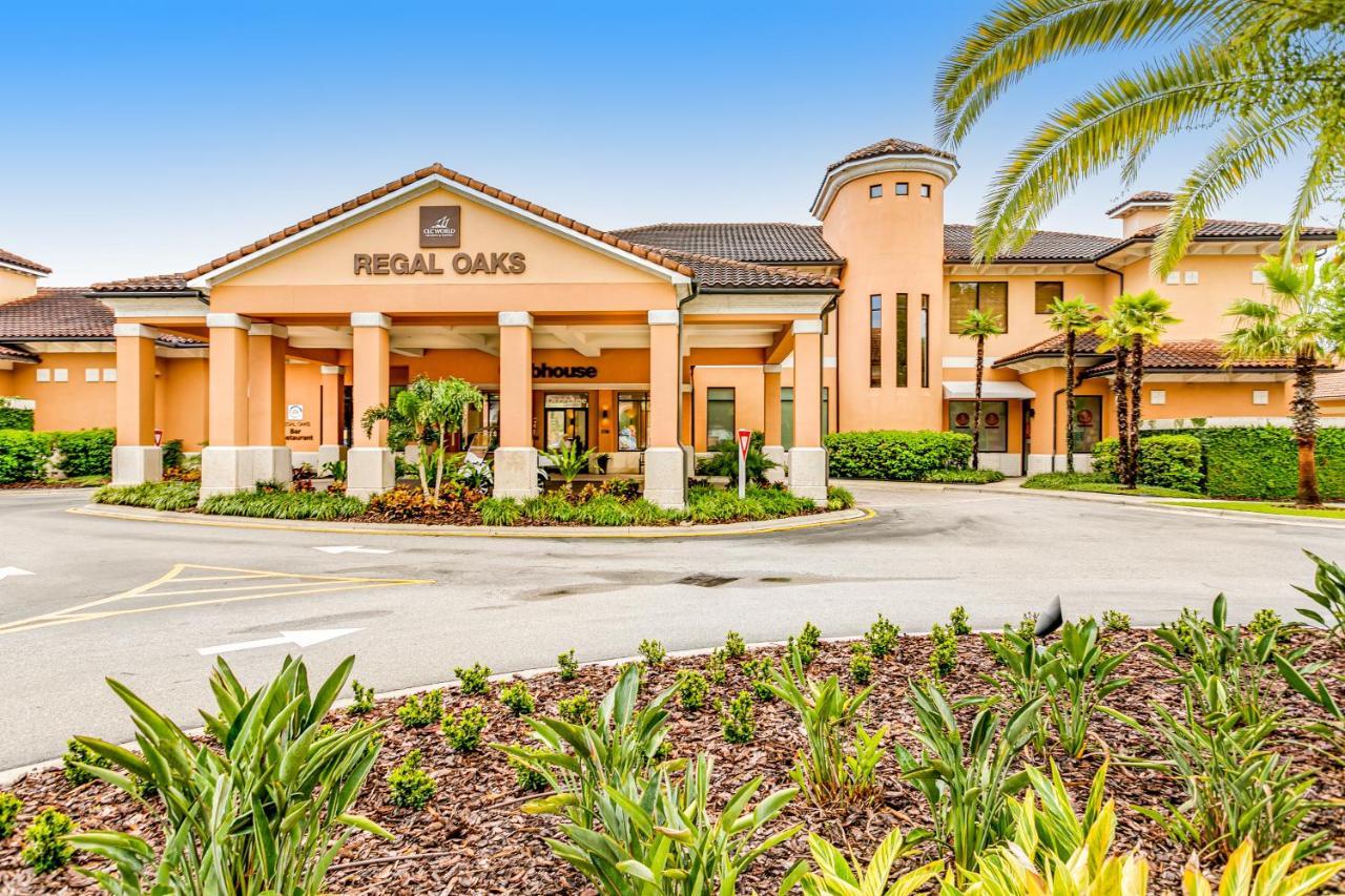 Holiday home Modern Retreat At Regal Oaks