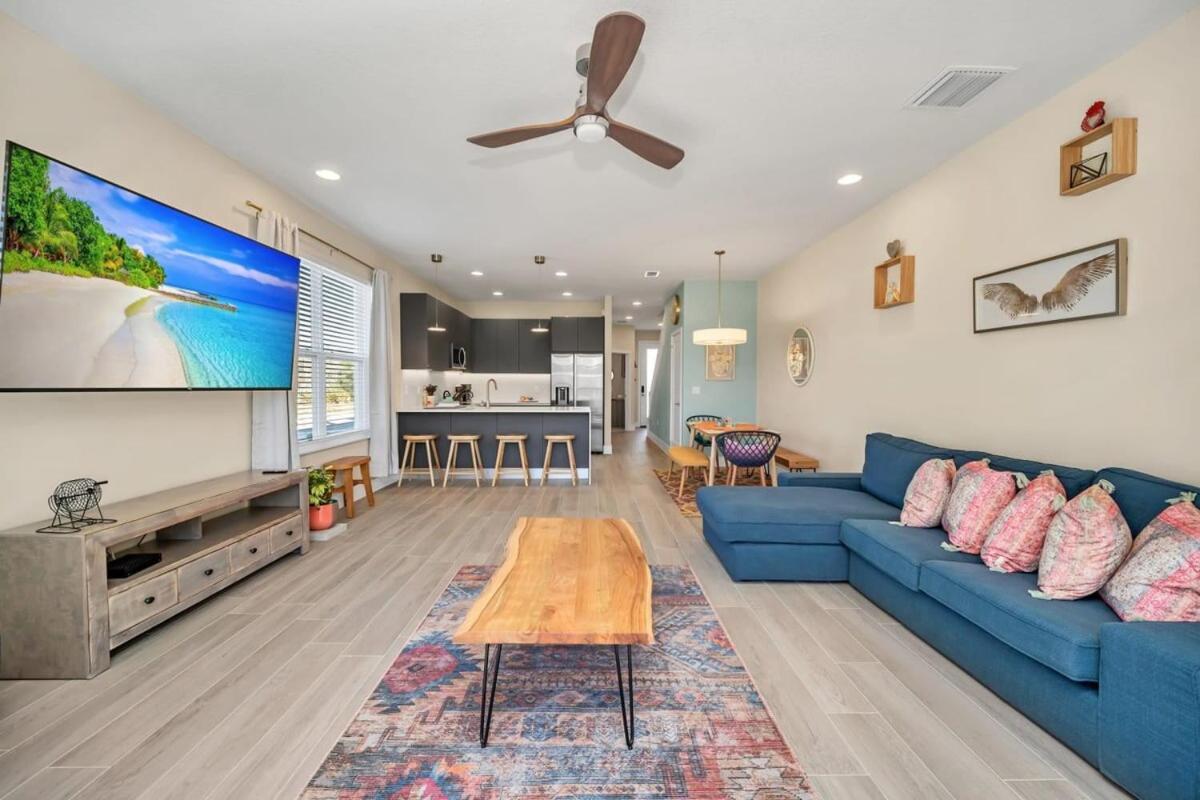 Modern Retreat * Orlando
