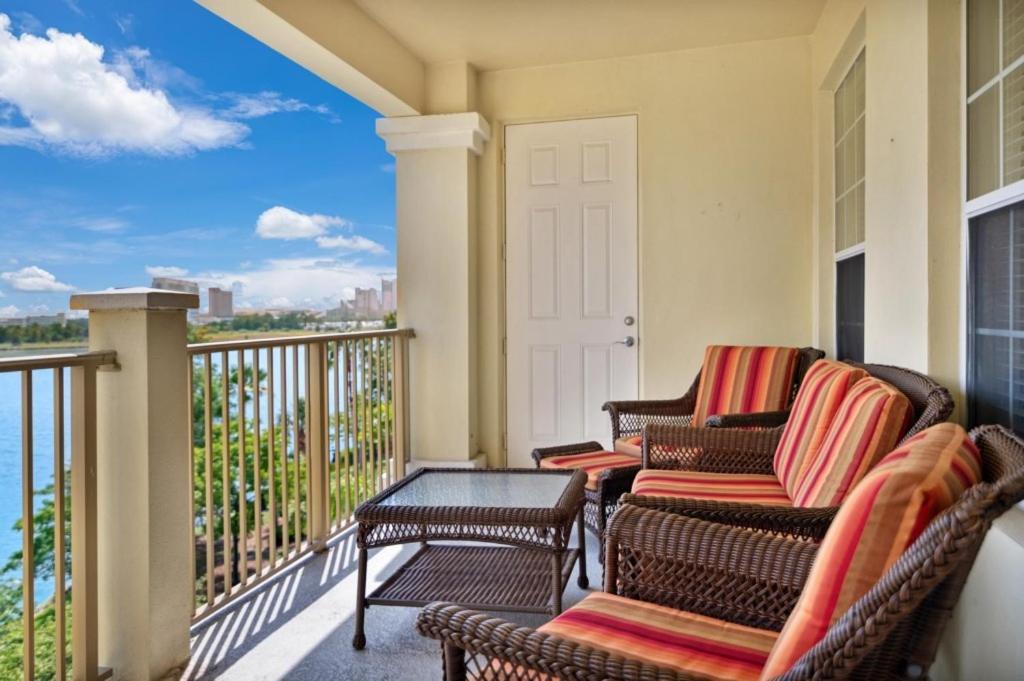 Apartment 3 Bed Penthouse Near Convention Center! Orlando