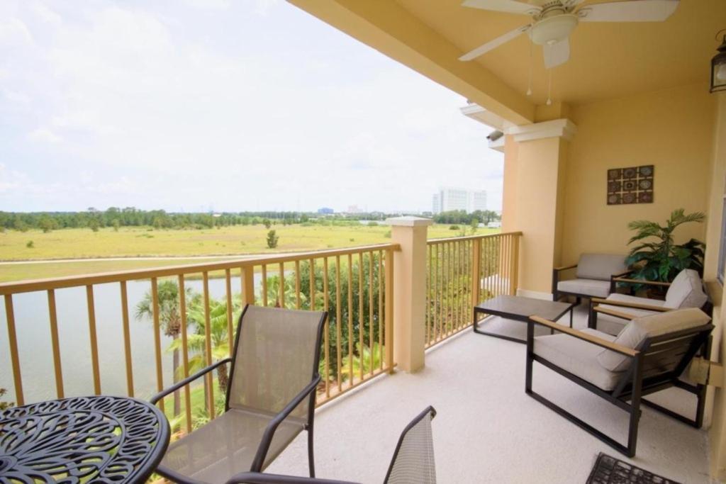 Penthouse View 3 Bed Convention Center Apartment Orlando