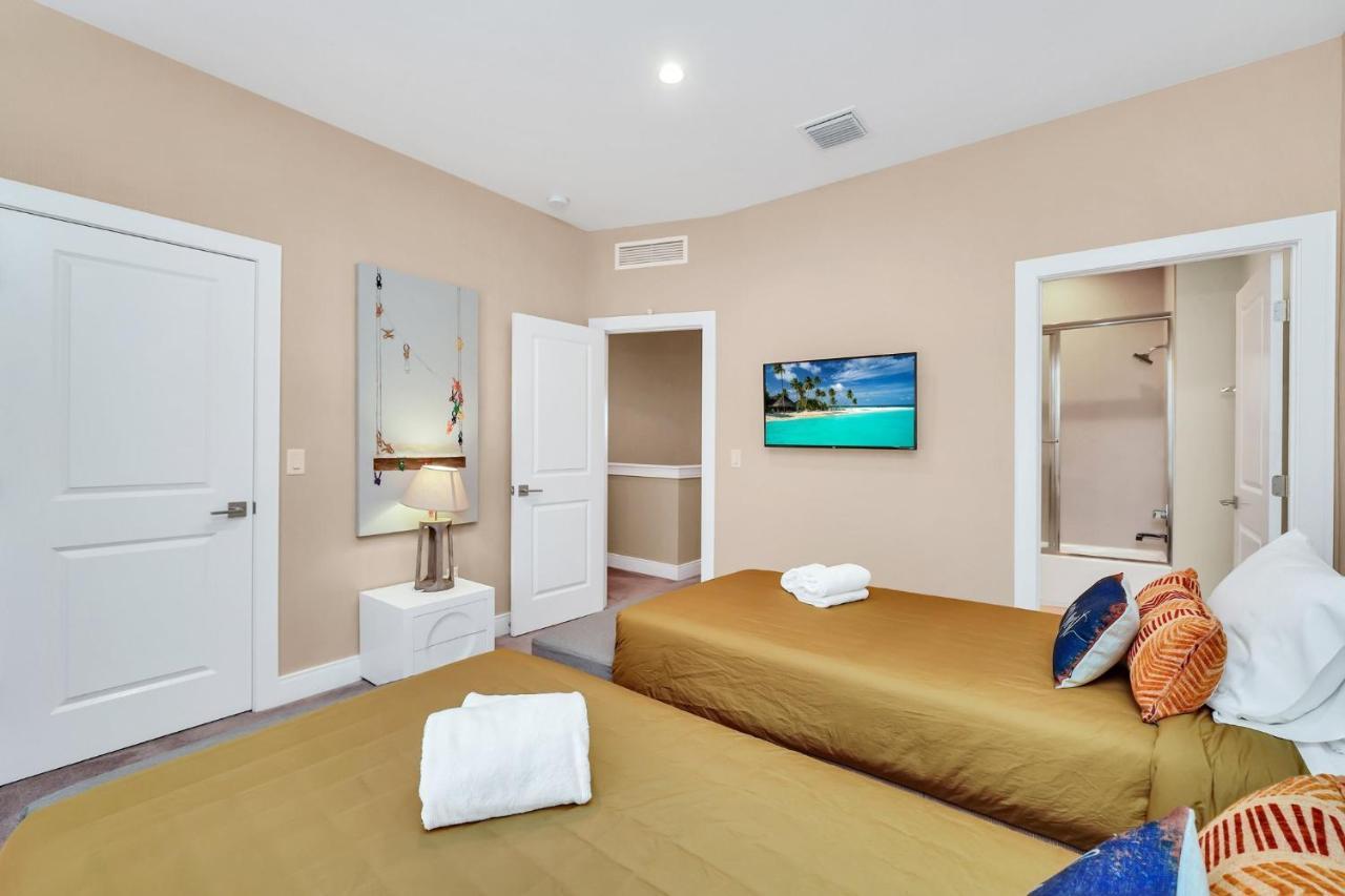 Luxury Less Than A Mile From Disneyworld -bonus Elevator- Villa