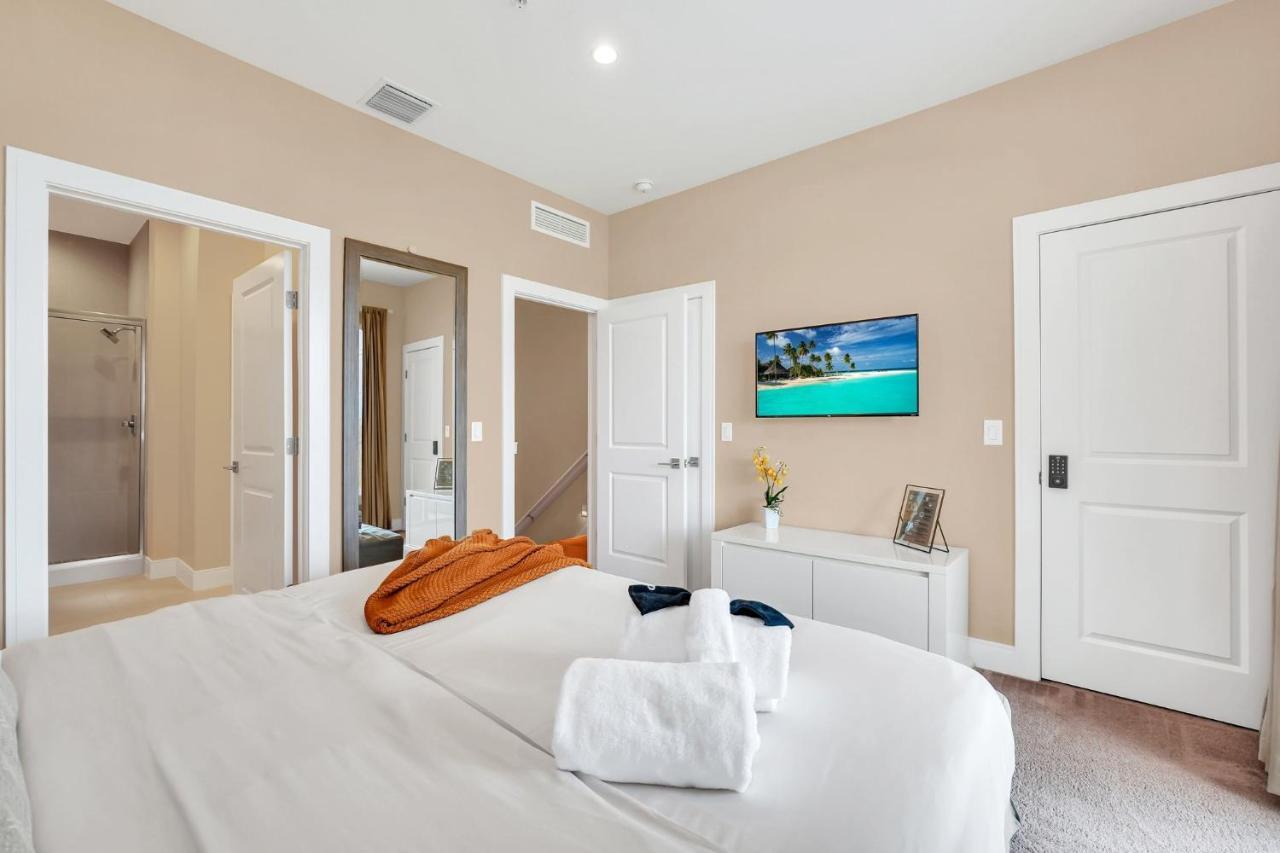 Luxury Less Than A Mile From Disneyworld -bonus Elevator- Villa *