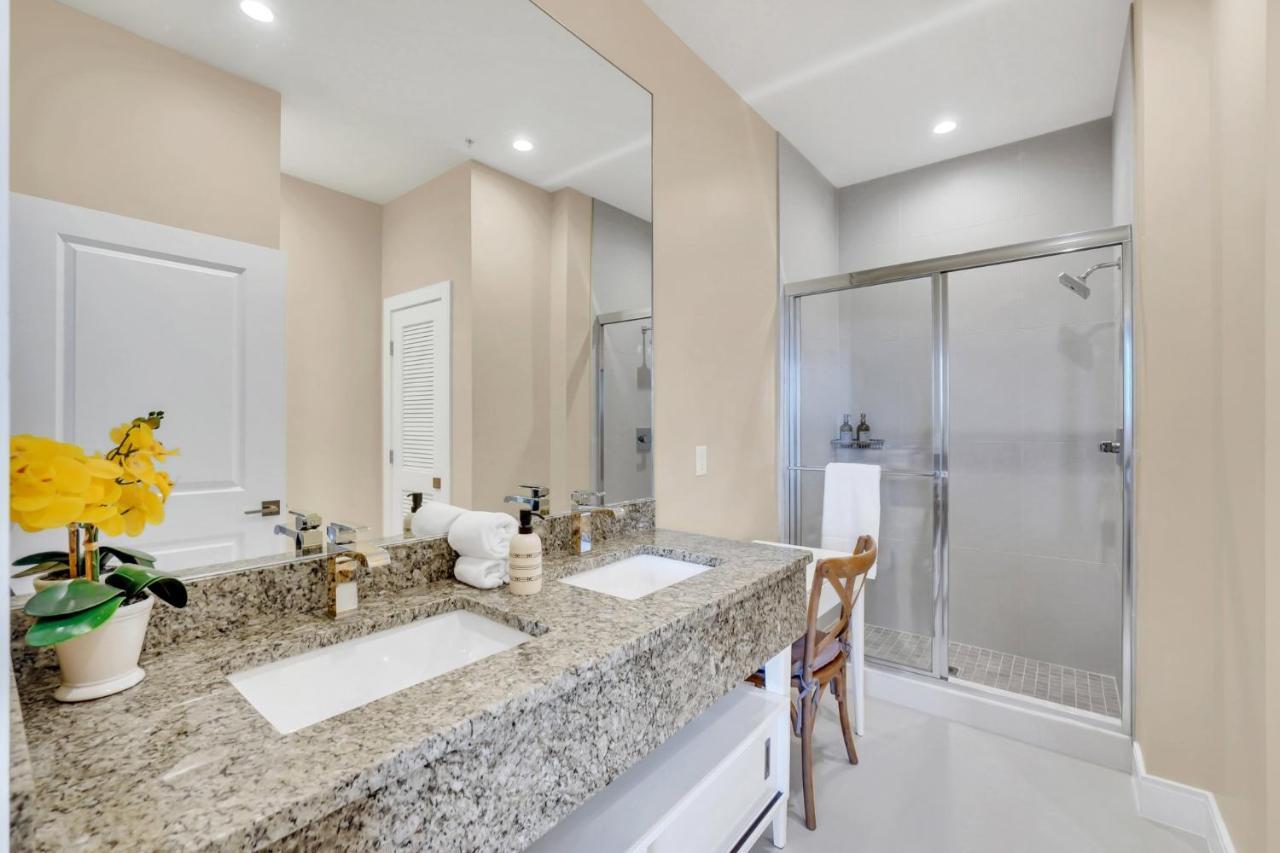 Villa Luxury Less Than A Mile From Disneyworld -bonus Elevator- *