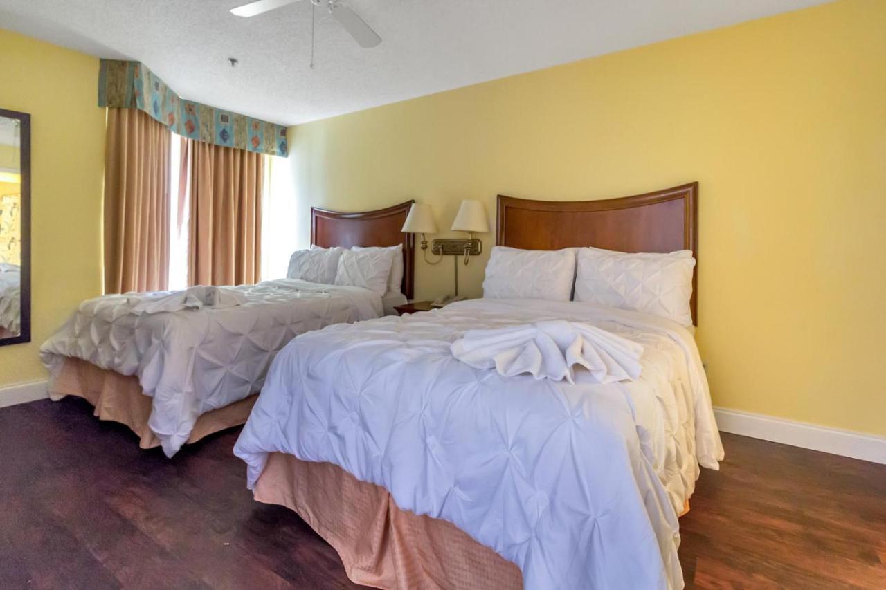 Apartment Studio With Double Bed And Community Pool Miles From Disney!