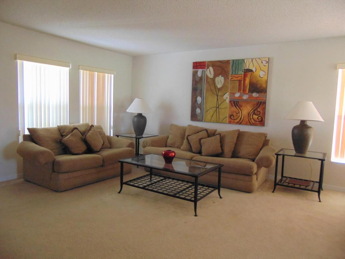 279 Square Meter Luxury Waterfront Home, Private Pool 15 Minutes From Disney! Villa