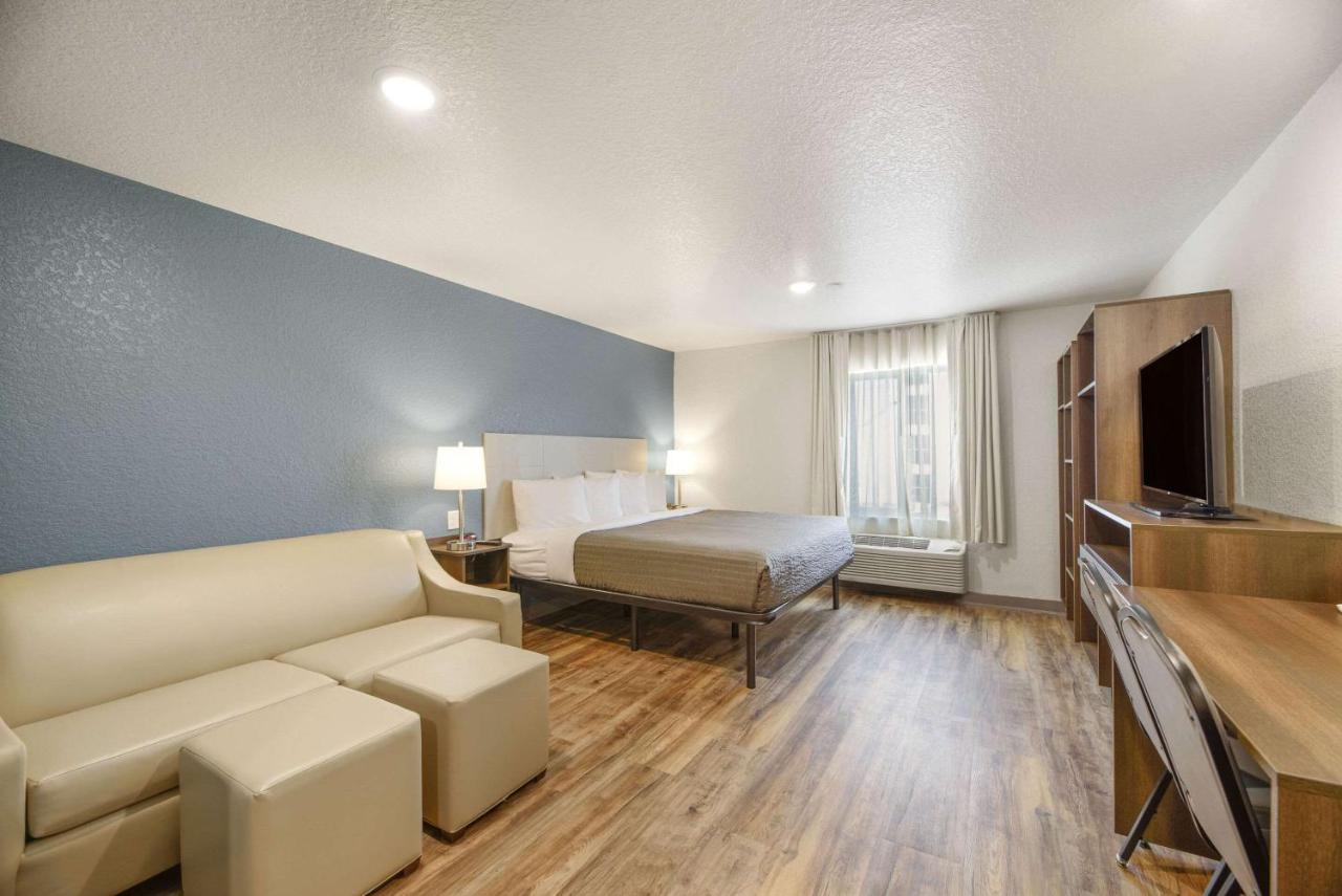 Hotel Woodspring I-4 & Convention Center 2*