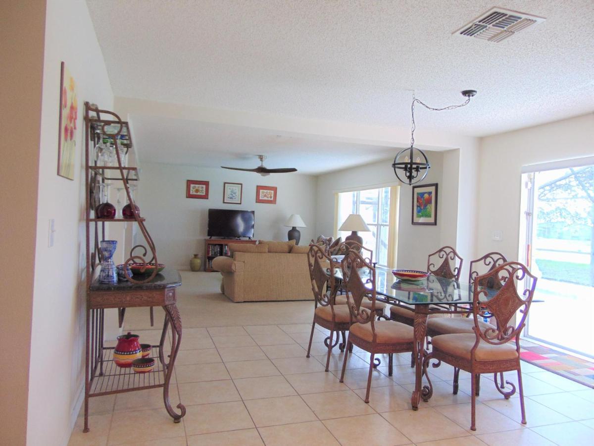279 Square Meter Luxury Waterfront Home, Private Pool 15 Minutes From Disney! Orlando