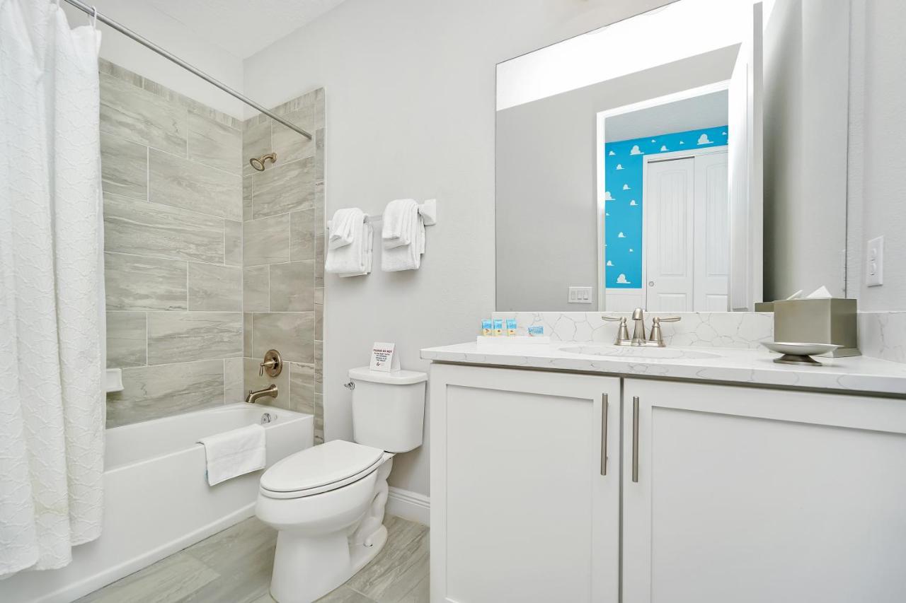 Breathtaking With Theater Near World By Rentyl - 7703g Holiday home Orlando