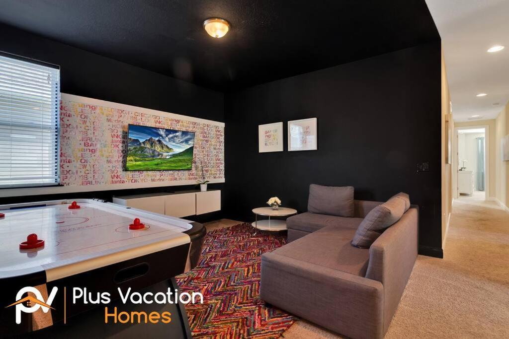 7617-luxury Wpool & Hot Tub Villa *