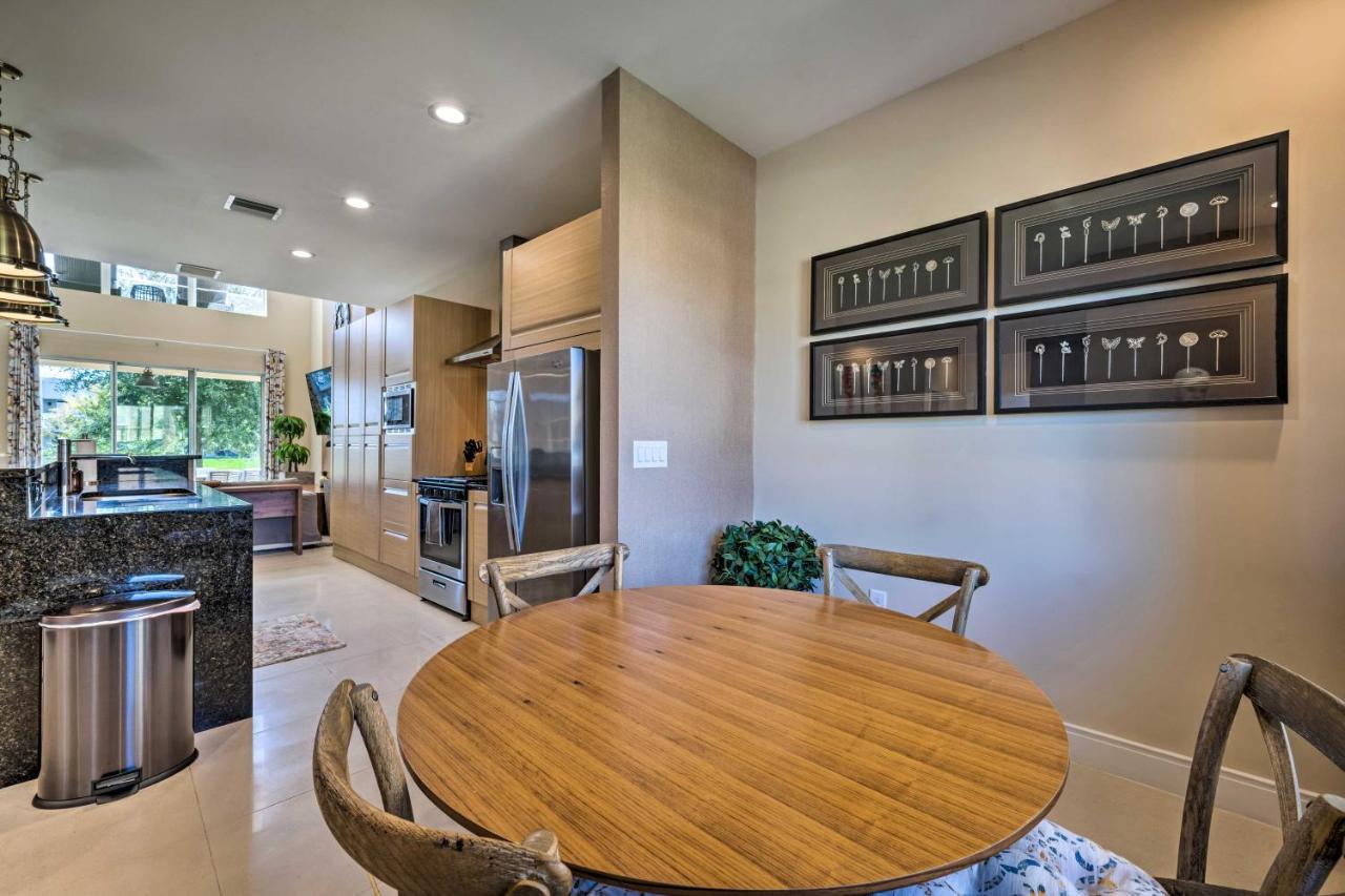 Upscale Townhome Close To Walt World! *