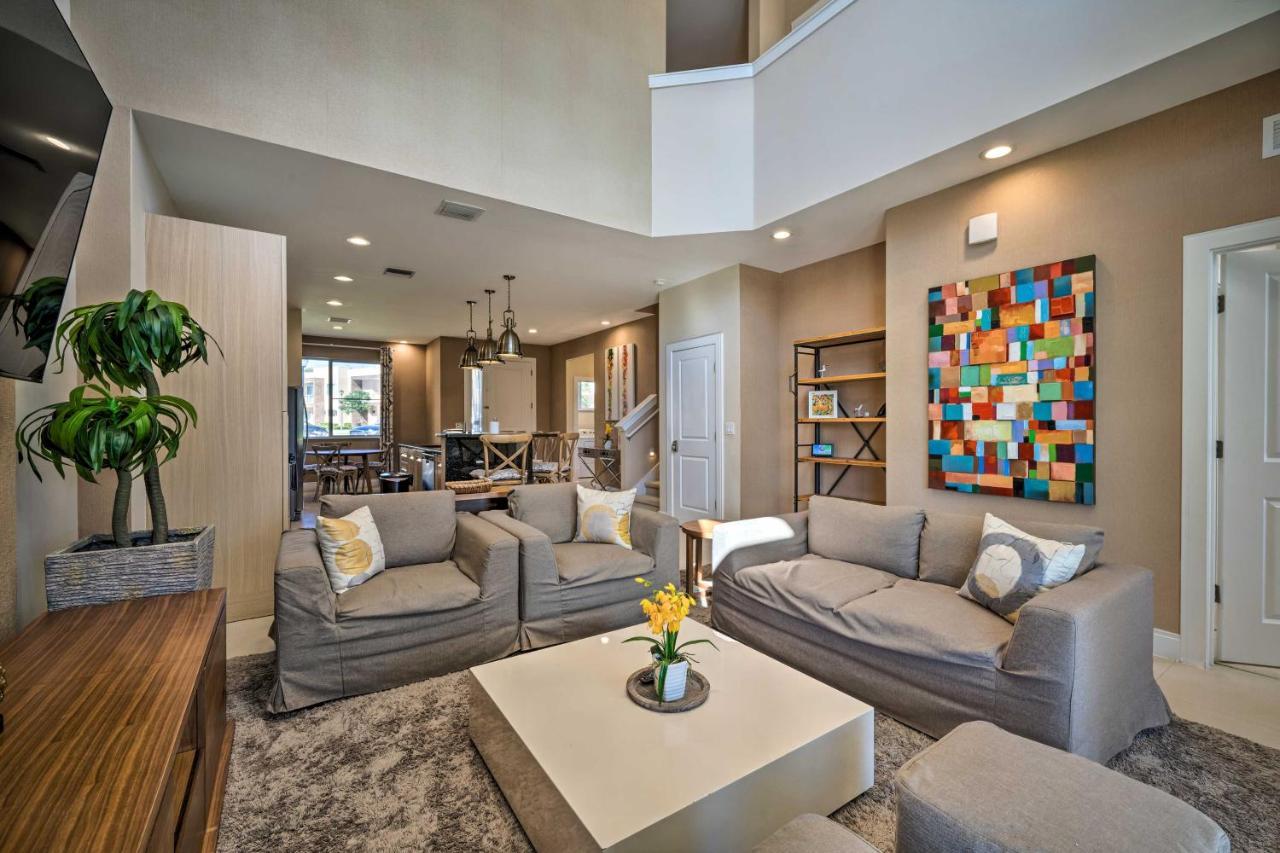 Upscale Townhome Close To Walt World!
