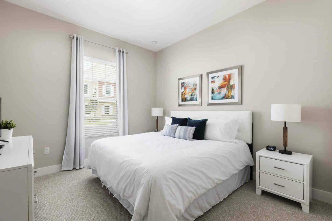 Holiday home 7590sd Perfect Cozy Townhome 15min-disney Parks *