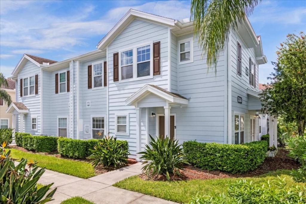 4 Bedrooms - 3 Bathrooms - Lucaya Village 21-101 * Orlando