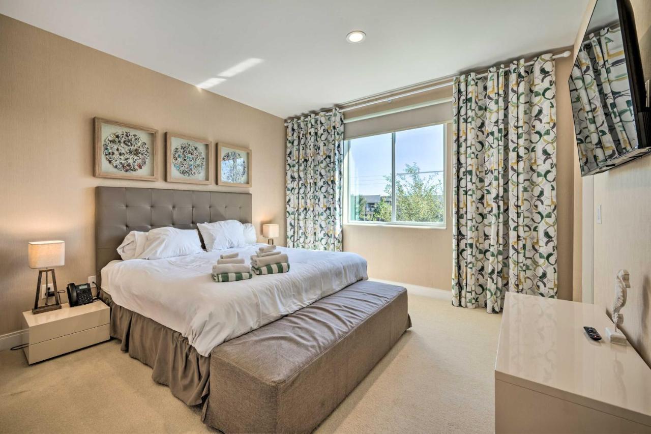 Upscale Townhome Close To Walt World! Holiday home *