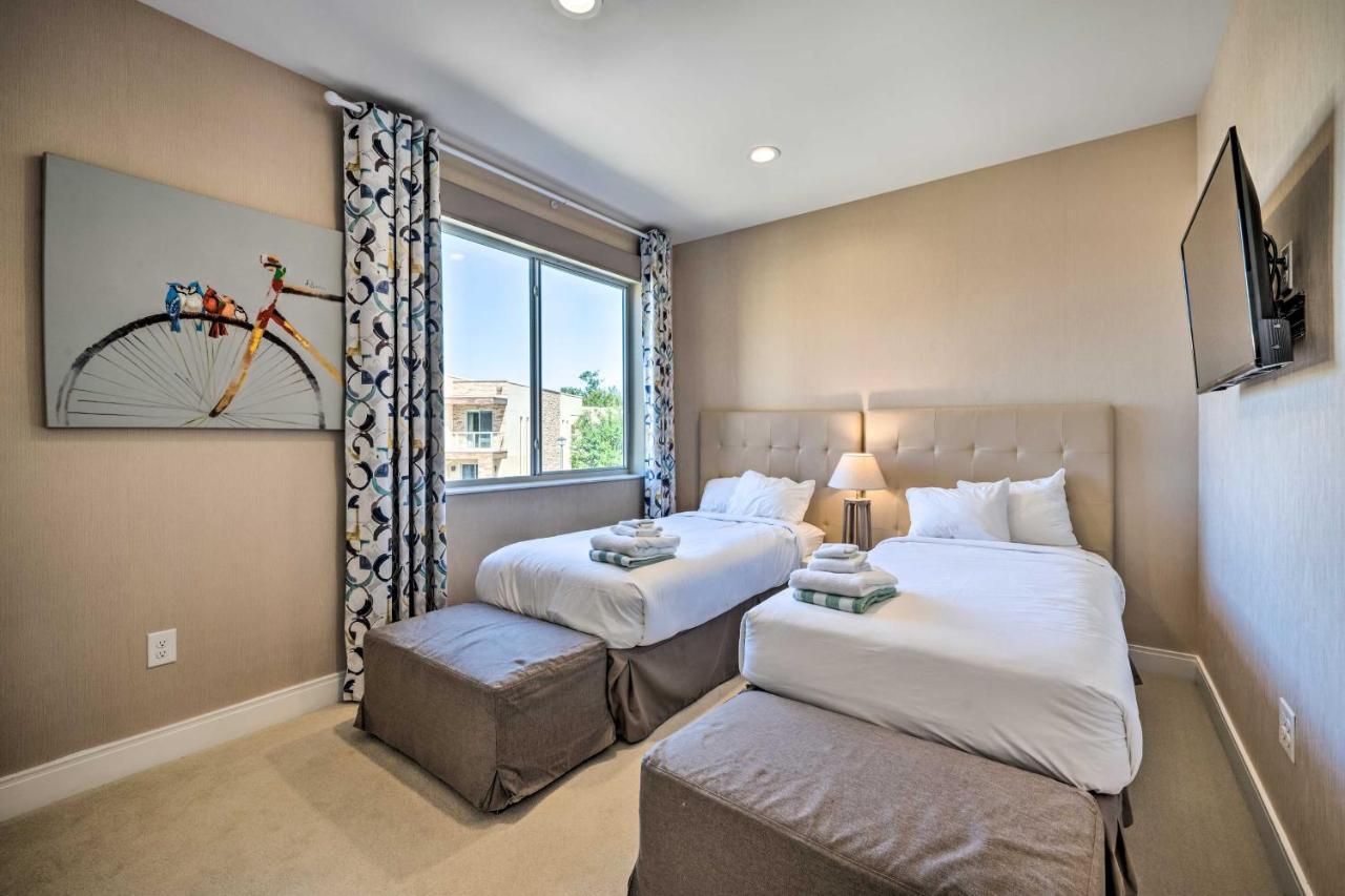 Upscale Townhome Close To Walt World! Holiday home