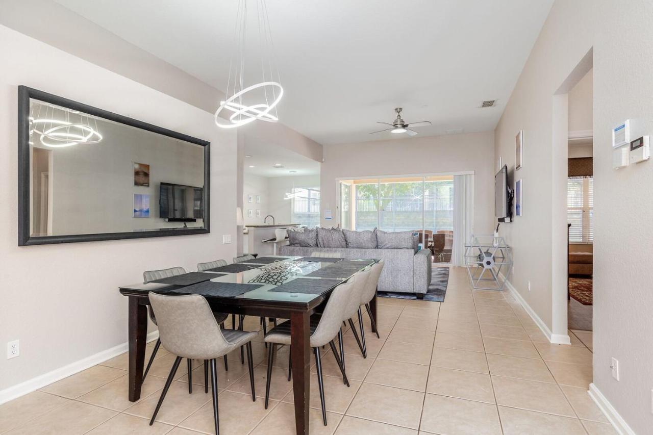 Windsor Galaxy 5 Bed/5 Bath Pool Near Villa *