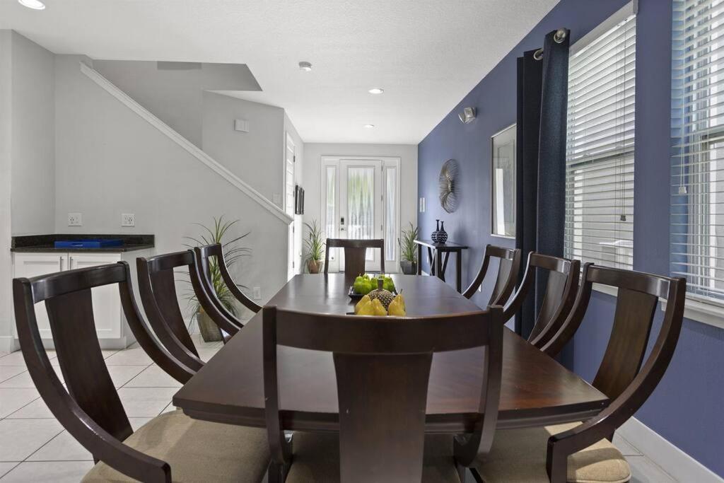 350-360 Large Family By Orlando