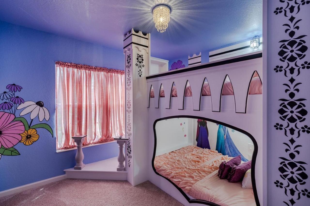 Windsor Galaxy 5 Bed/5 Bath Pool Near Villa