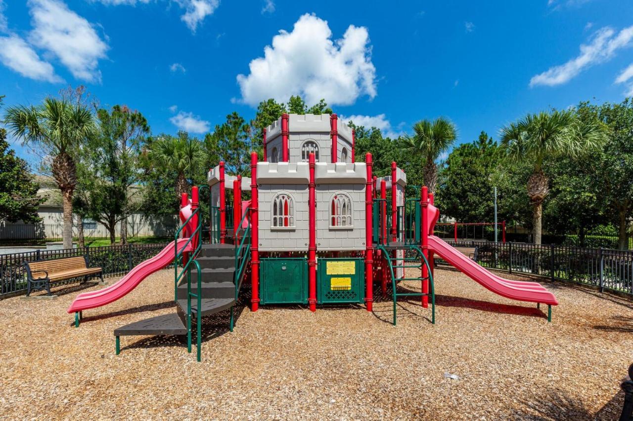 Windsor Galaxy 5 Bed/5 Bath Pool Near Villa
