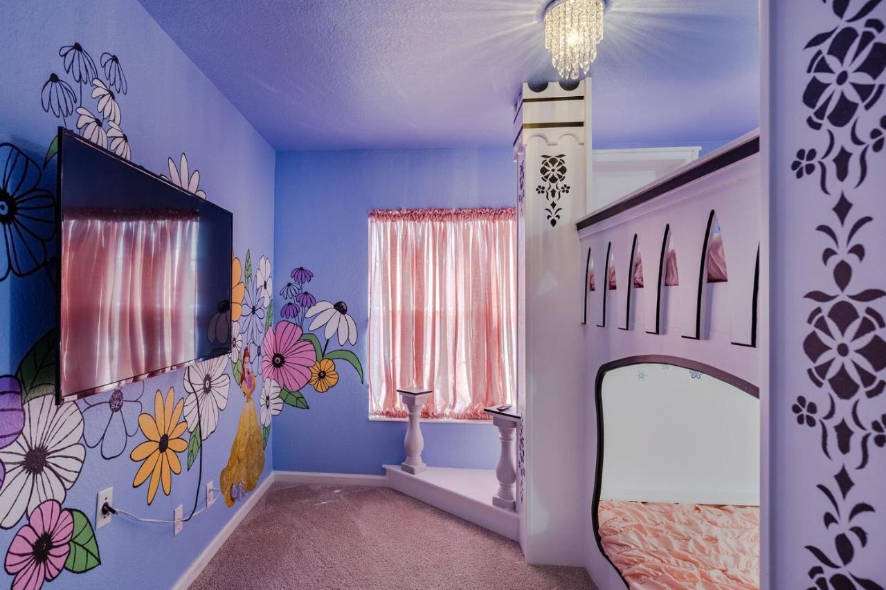 Windsor Galaxy 5 Bed/5 Bath Pool Near Villa
