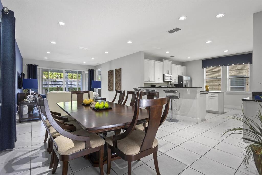 350-360 Large Family By Orlando