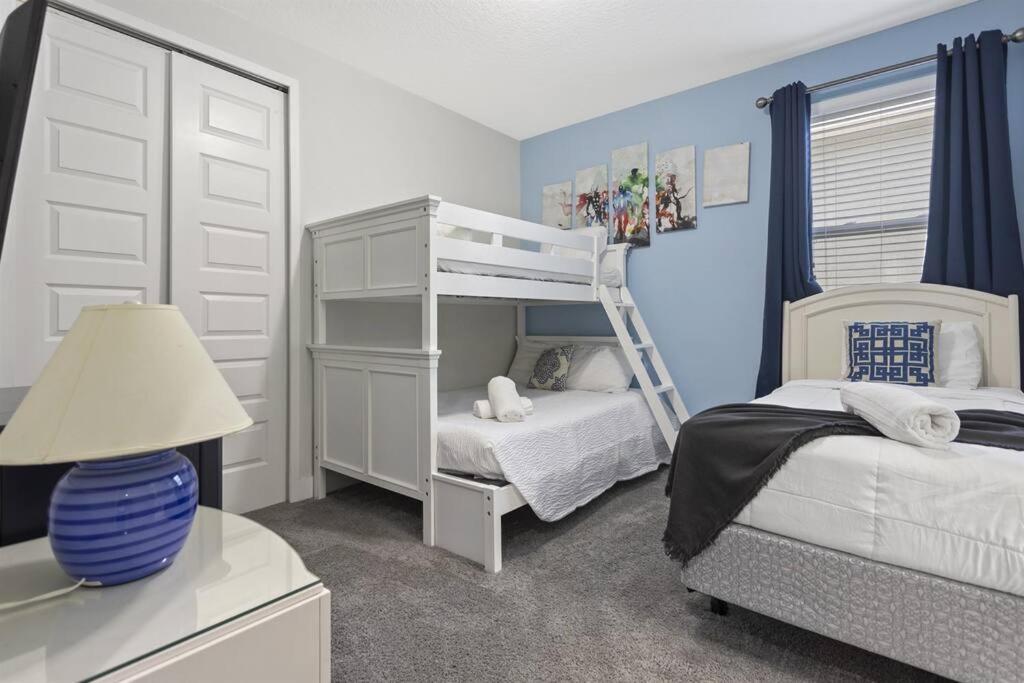 350-360 Large Family By Orlando