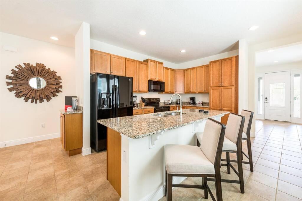 350-360 Large Family By